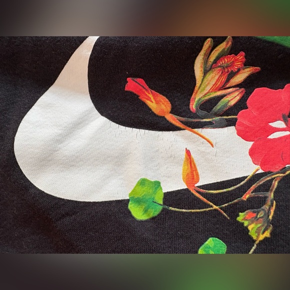 Nike Half Zip Pull Over Sweater - Picture 7 of 8